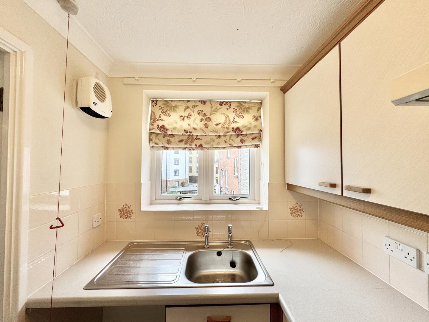 1 bed property in Quay Street, Truro